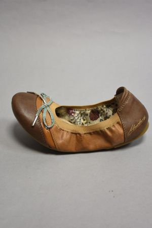 Balerini Dama Mustang